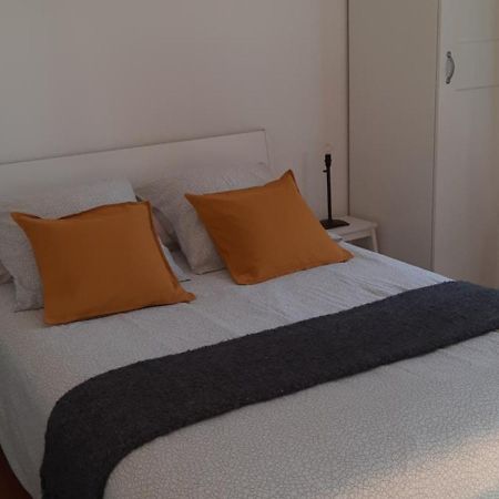 Appartement Climatise Avec Terrasse Au Coeur De Ньон Экстерьер фото