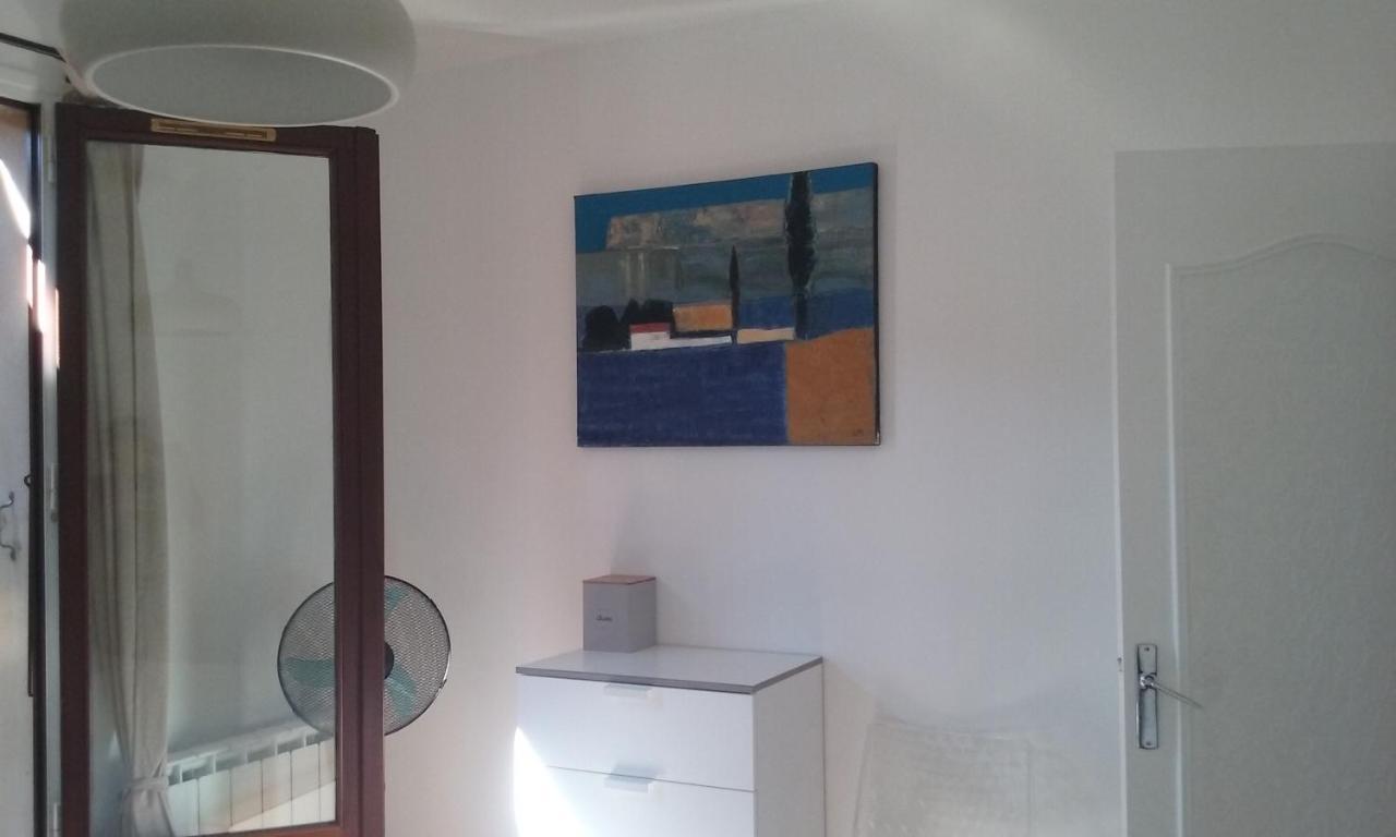 Appartement Climatise Avec Terrasse Au Coeur De Ньон Экстерьер фото